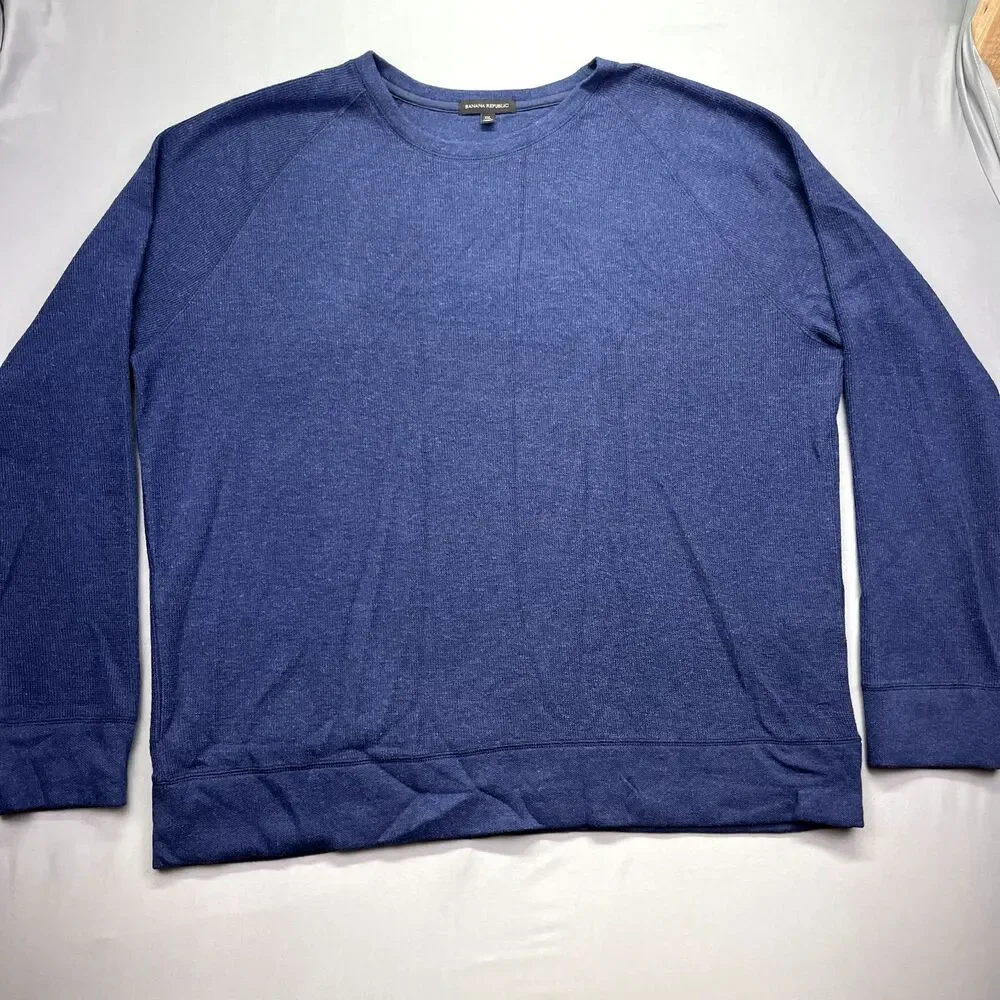 Banana Republic neck laid